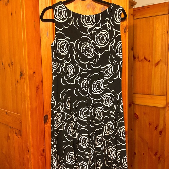 Laura dress - Picture 1 of 3